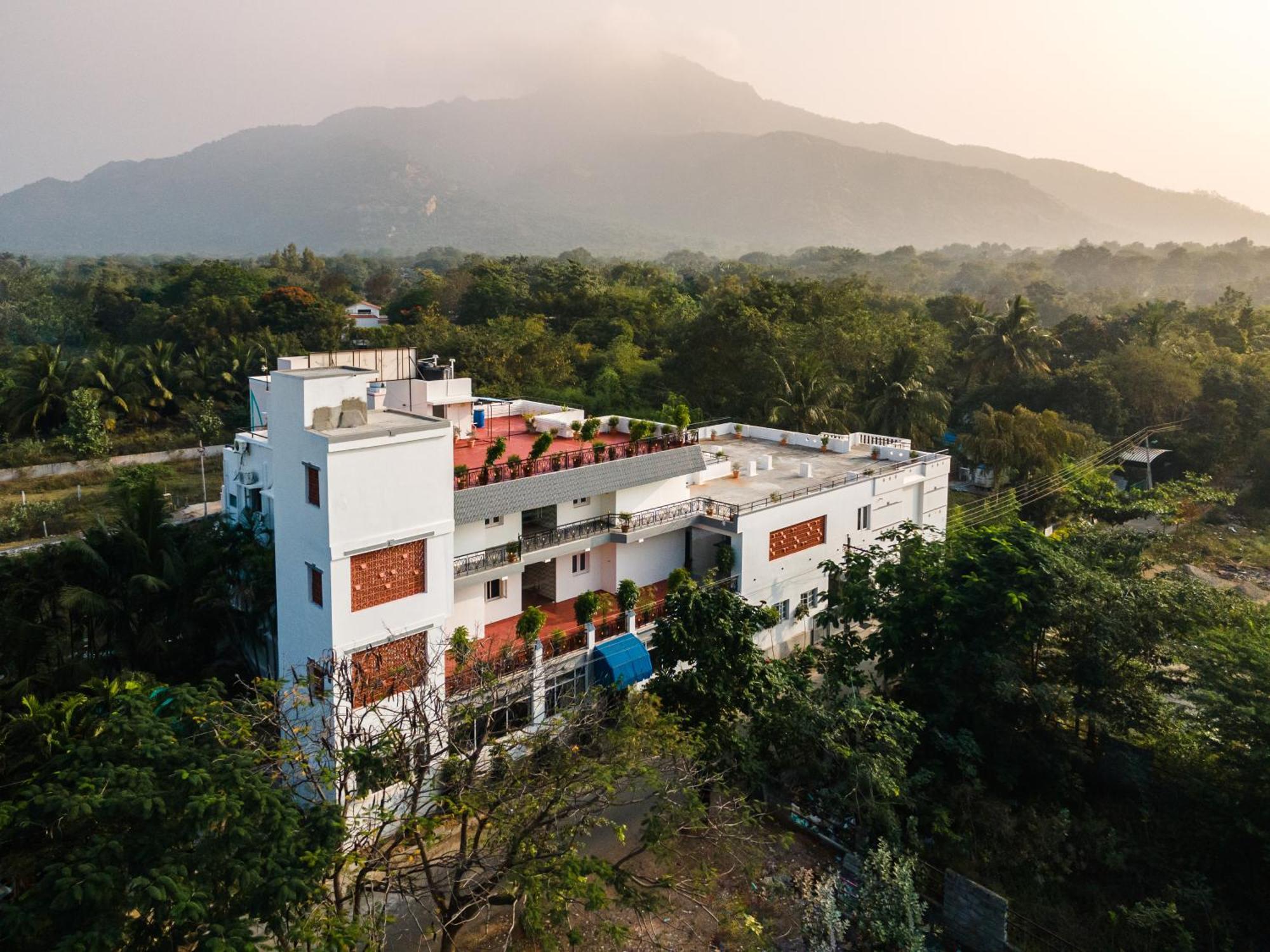 Aashreya Suites Tiruvannāmalai المظهر الخارجي الصورة