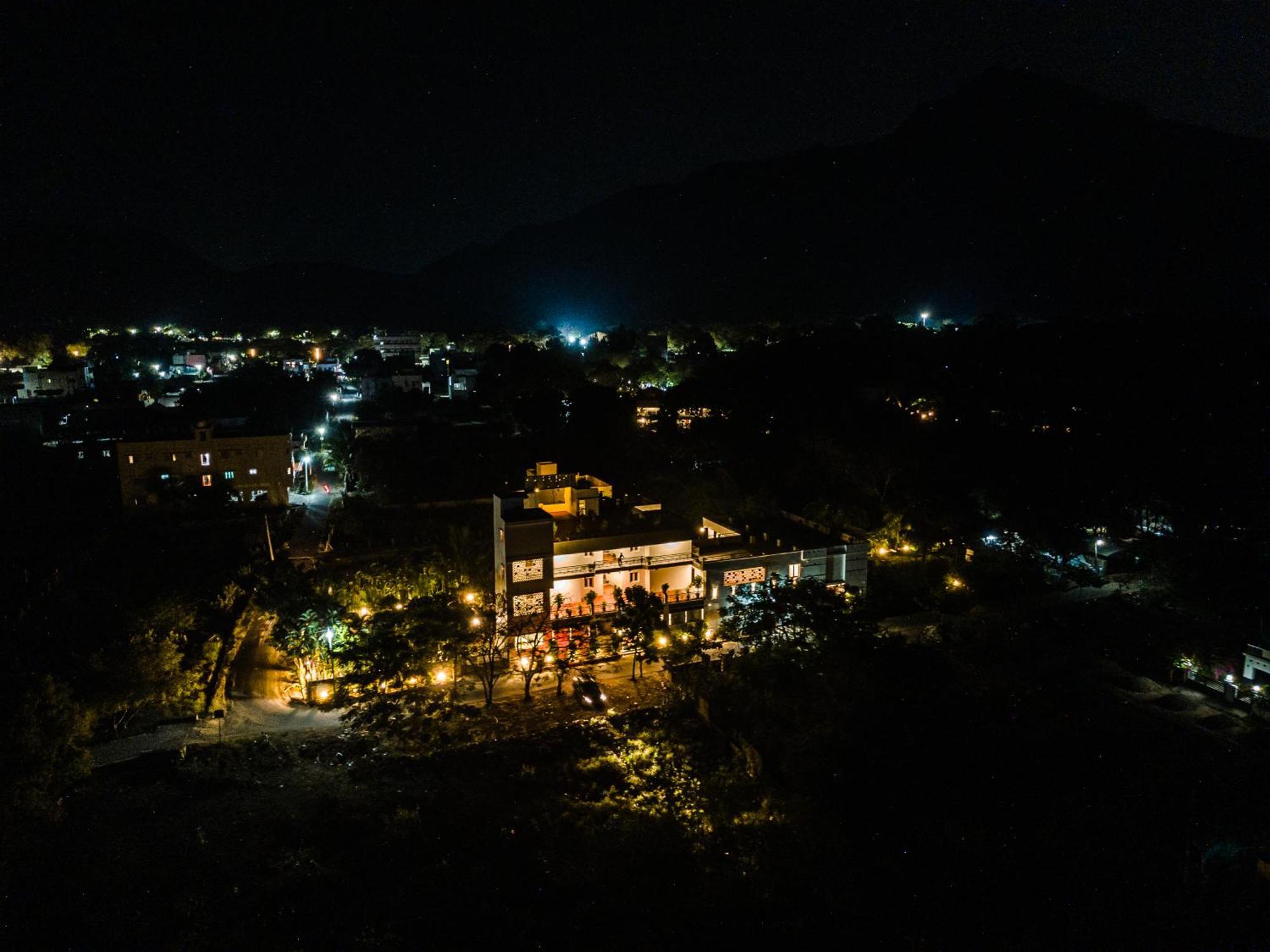 Aashreya Suites Tiruvannāmalai المظهر الخارجي الصورة